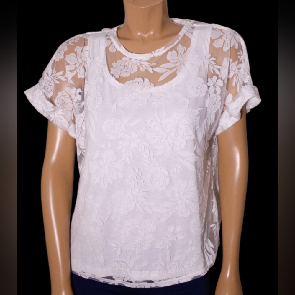 Chic White Floral Lace Blouse‎
